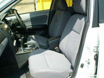 2004 Nissan Wingroad Pictures