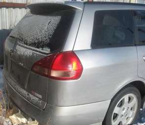 2004 Nissan Wingroad Pictures