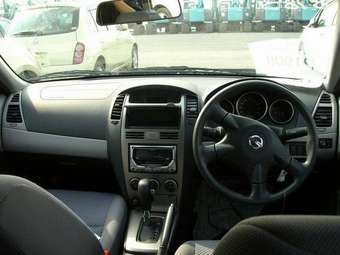 2004 Nissan Wingroad Pictures