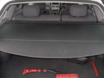 2004 Nissan Wingroad Photos