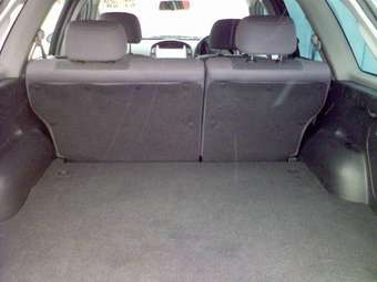 2004 Nissan Wingroad Pictures