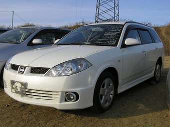 2004 Nissan Wingroad Photos