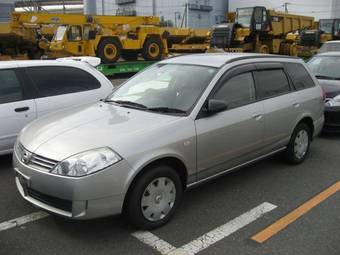 2004 Nissan Wingroad Photos