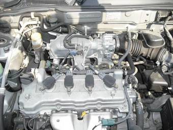 2004 Nissan Wingroad Pictures