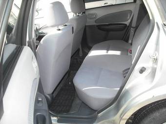 2004 Nissan Wingroad Photos