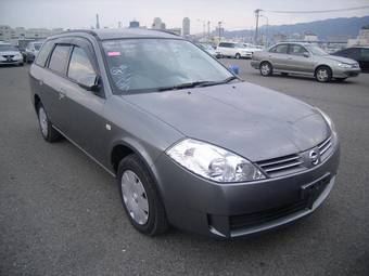2004 Nissan Wingroad Photos