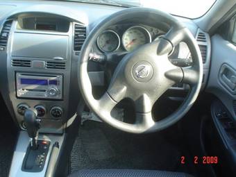 2004 Nissan Wingroad Pictures