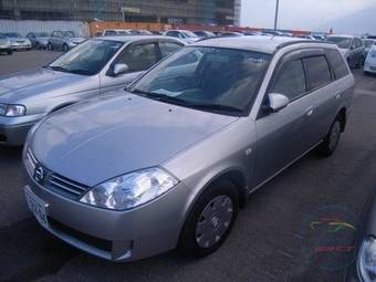 2004 Nissan Wingroad Images