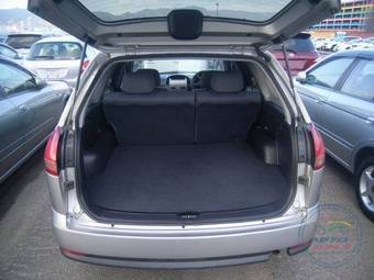 2004 Nissan Wingroad Pics