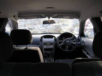2004 Nissan Wingroad Pictures