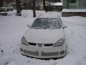 2004 Nissan Wingroad Photos