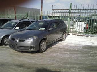 2004 Nissan Wingroad Photos