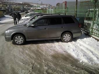 2004 Nissan Wingroad Photos