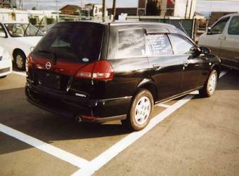 2004 Nissan Wingroad Photos