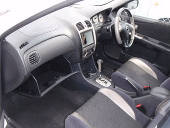 2004 Nissan Wingroad Photos