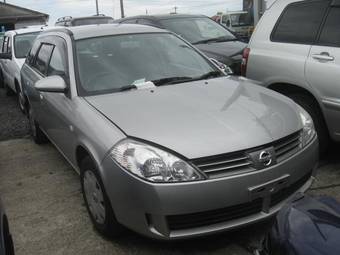 2004 Nissan Wingroad Pictures