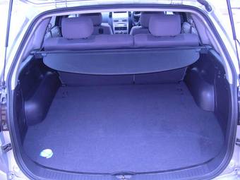 2004 Nissan Wingroad Pictures