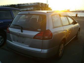2004 Nissan Wingroad Pictures