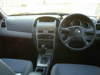 2004 Nissan Wingroad Photos