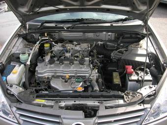 2004 Nissan Wingroad Pictures