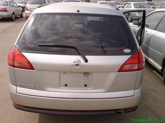 2004 Nissan Wingroad Photos