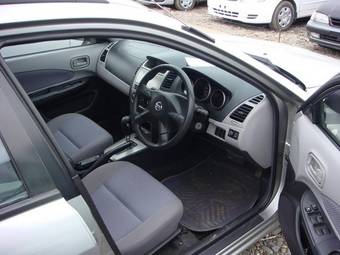 2004 Nissan Wingroad Photos