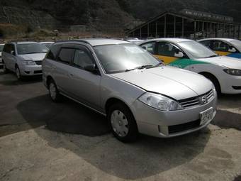 2004 Nissan Wingroad Pictures