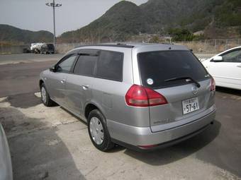 2004 Nissan Wingroad Pics