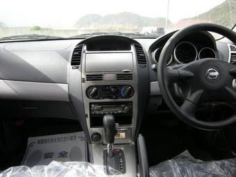2004 Nissan Wingroad Pictures