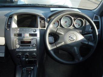 2004 Nissan Wingroad Pictures