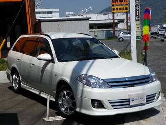 2004 Nissan Wingroad Photos