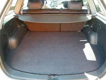 2004 Nissan Wingroad Pictures