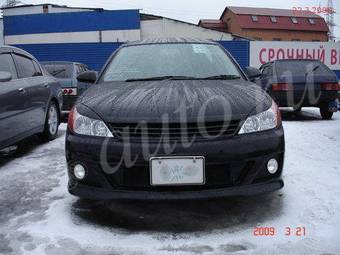 2004 Nissan Wingroad Pictures