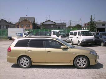 2004 Nissan Wingroad Pics
