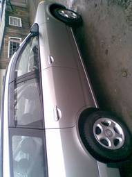 2004 Nissan Wingroad Pictures