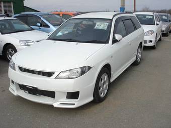 2004 Nissan Wingroad Pics