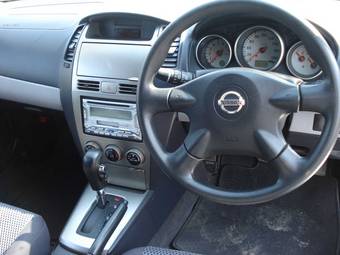 2004 Nissan Wingroad Pictures
