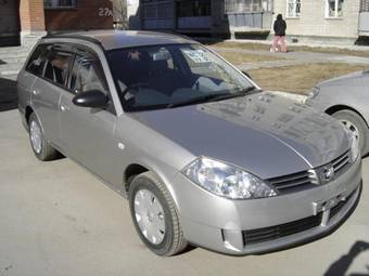 2004 Nissan Wingroad Photos