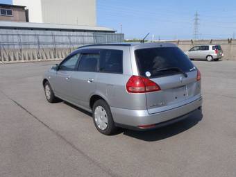 2004 Nissan Wingroad Pictures