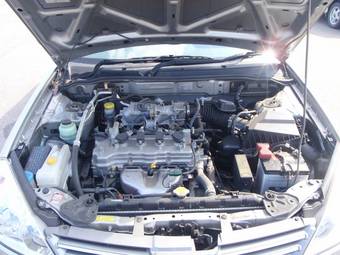 2004 Nissan Wingroad Photos