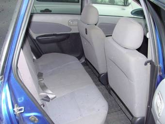 2004 Nissan Wingroad Pictures