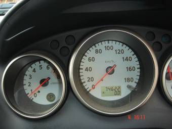 2004 Nissan Wingroad Images