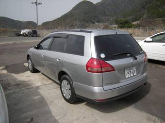 2004 Nissan Wingroad Pictures