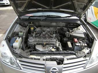 2004 Nissan Wingroad Photos