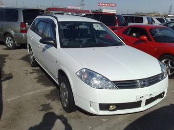 2004 Nissan Wingroad Images