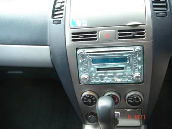 2004 Nissan Wingroad Photos