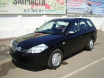 2004 Nissan Wingroad Photos