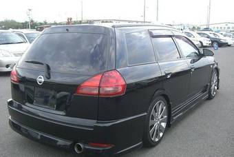 2004 Nissan Wingroad Images