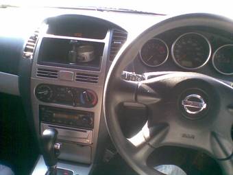 2004 Nissan Wingroad Pictures