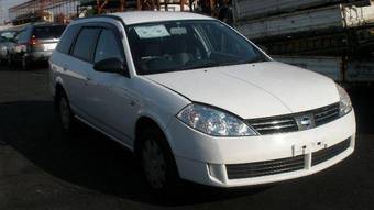 2004 Nissan Wingroad Photos